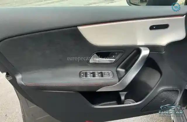 Mercedes-Benz A 35 AMG