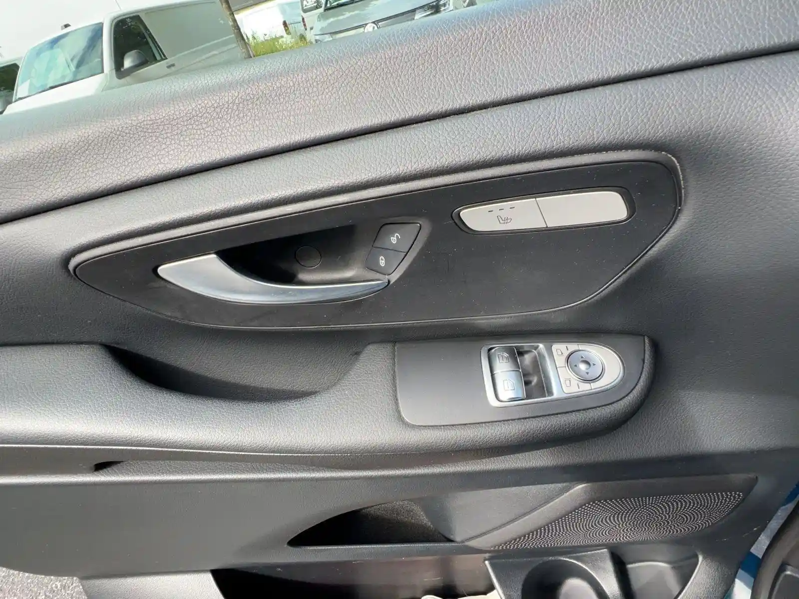 Mercedes-Benz V 200