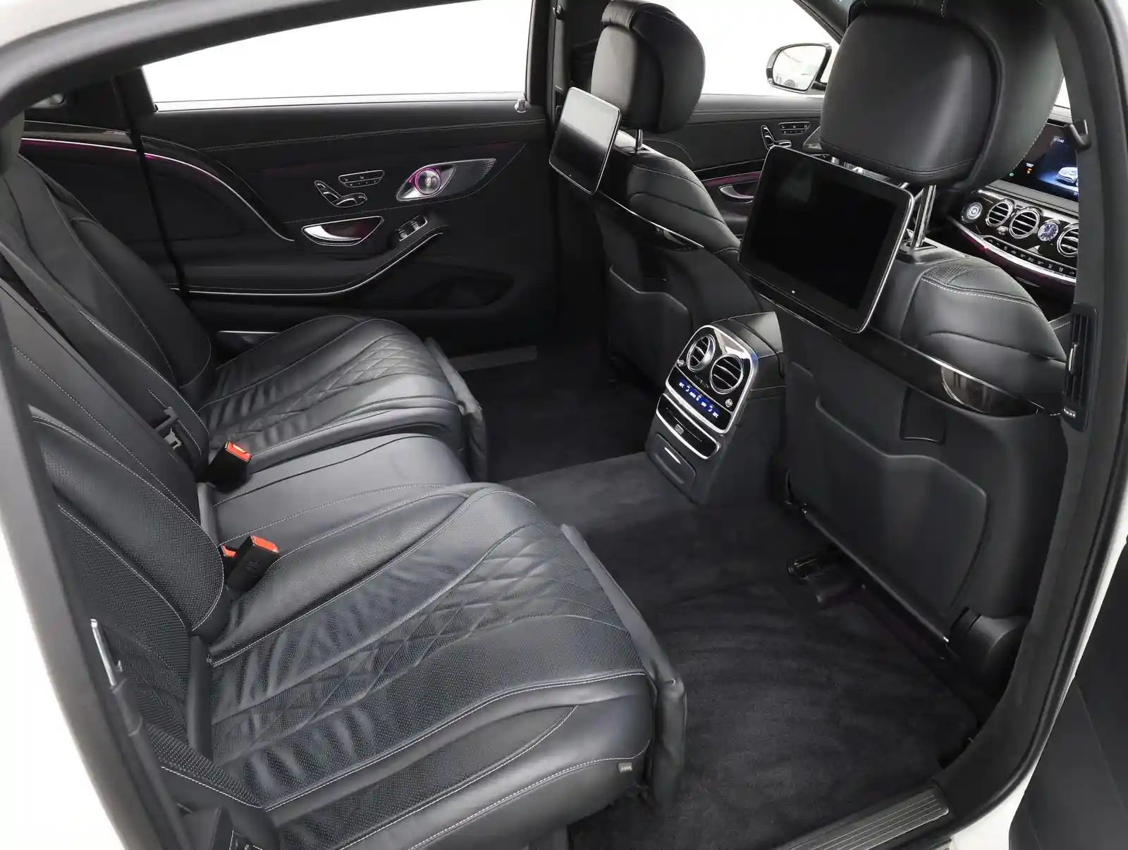 Mercedes-Benz S 560