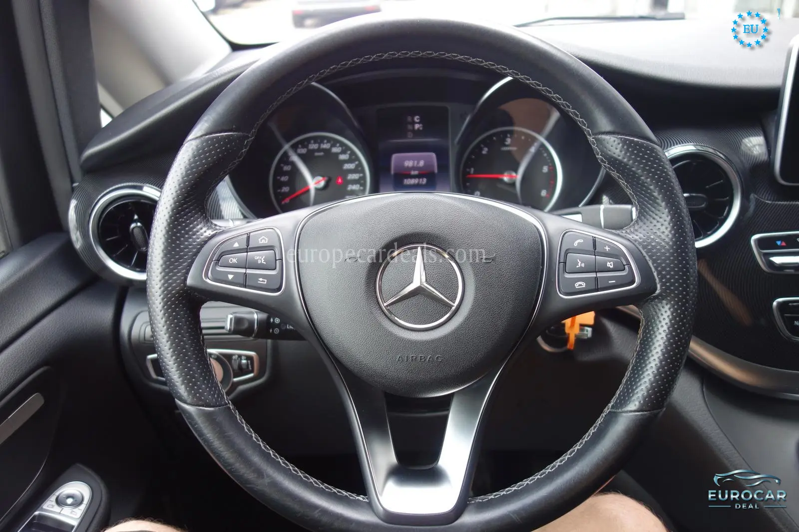 Mercedes-Benz V 220