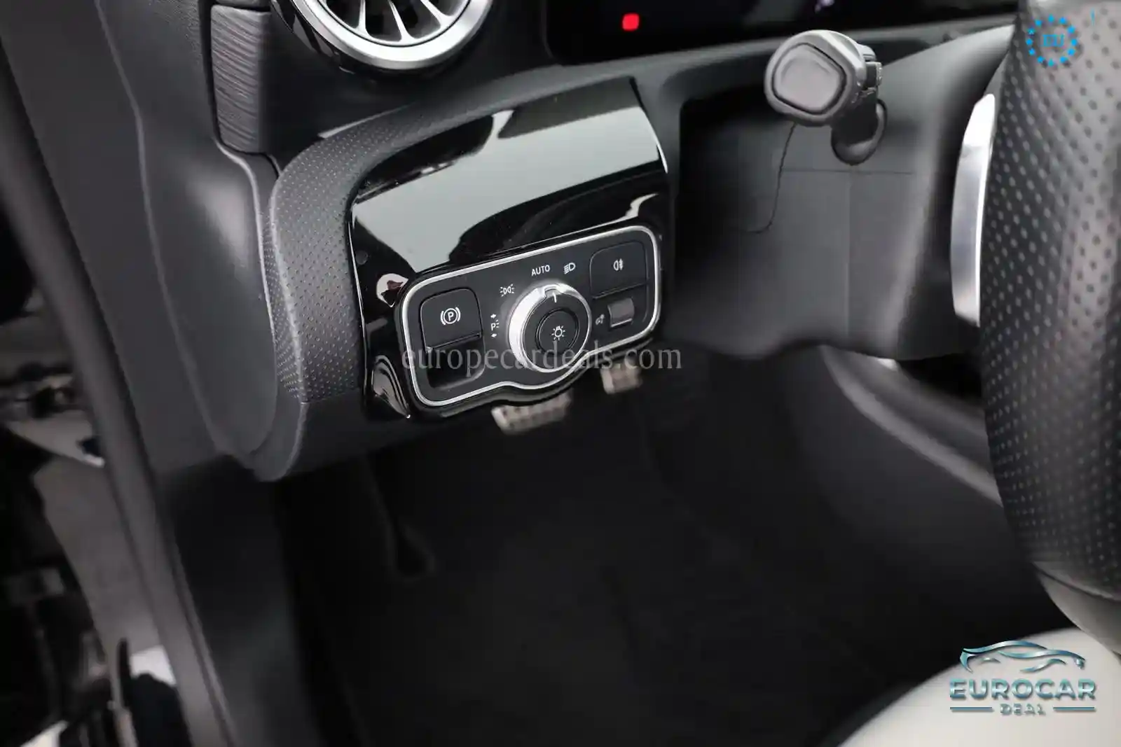 Mercedes-Benz CLA 220