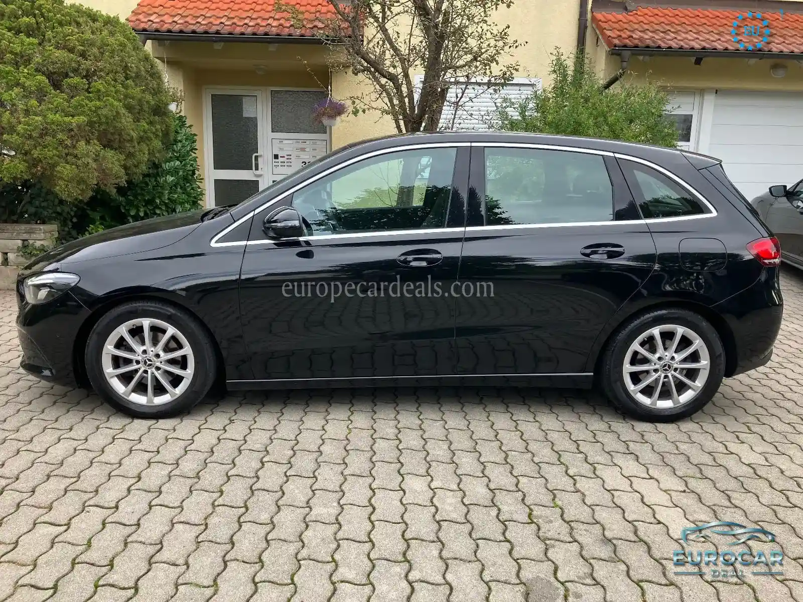 Mercedes-Benz B 180