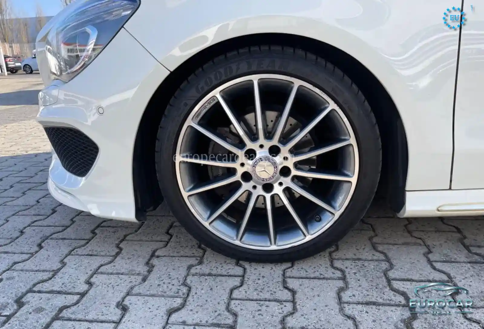 Mercedes-Benz CLA 180