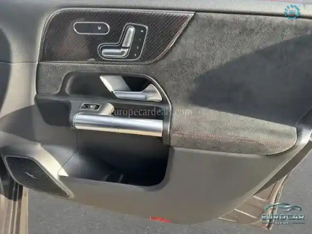 Mercedes-Benz B 220