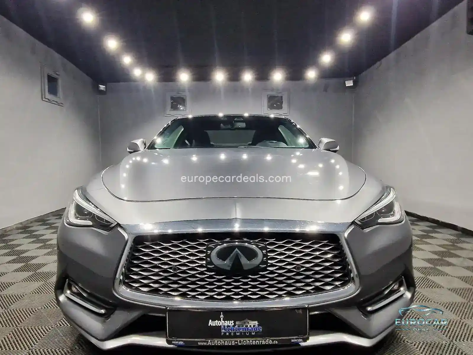 Infiniti Q60