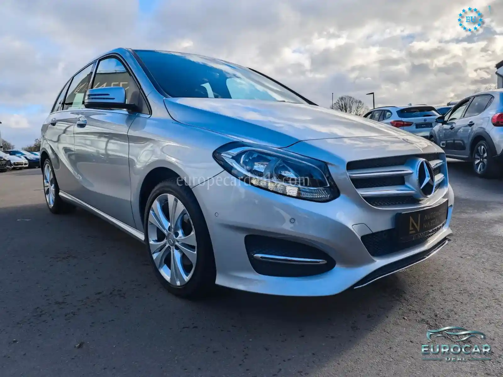 Mercedes-Benz B 180