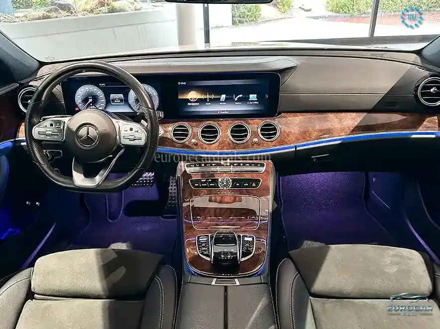 Mercedes-Benz E 300