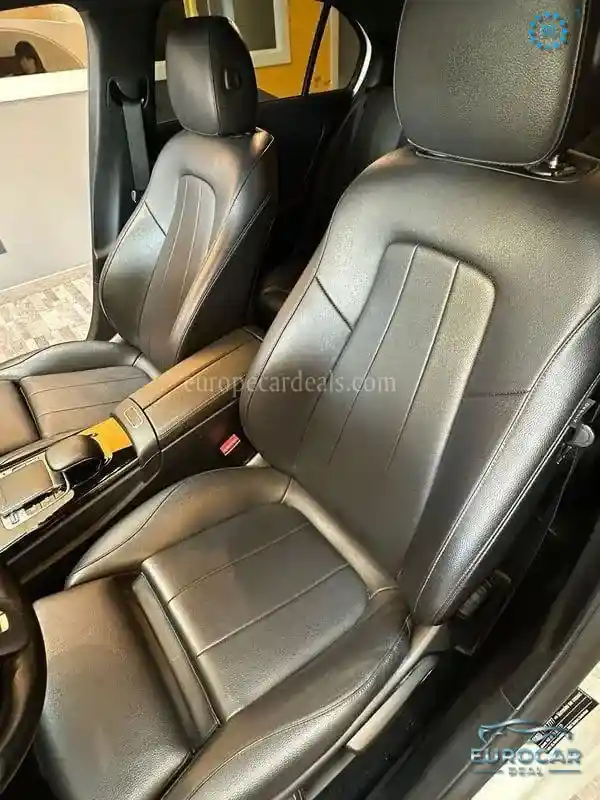 Mercedes-Benz A 220
