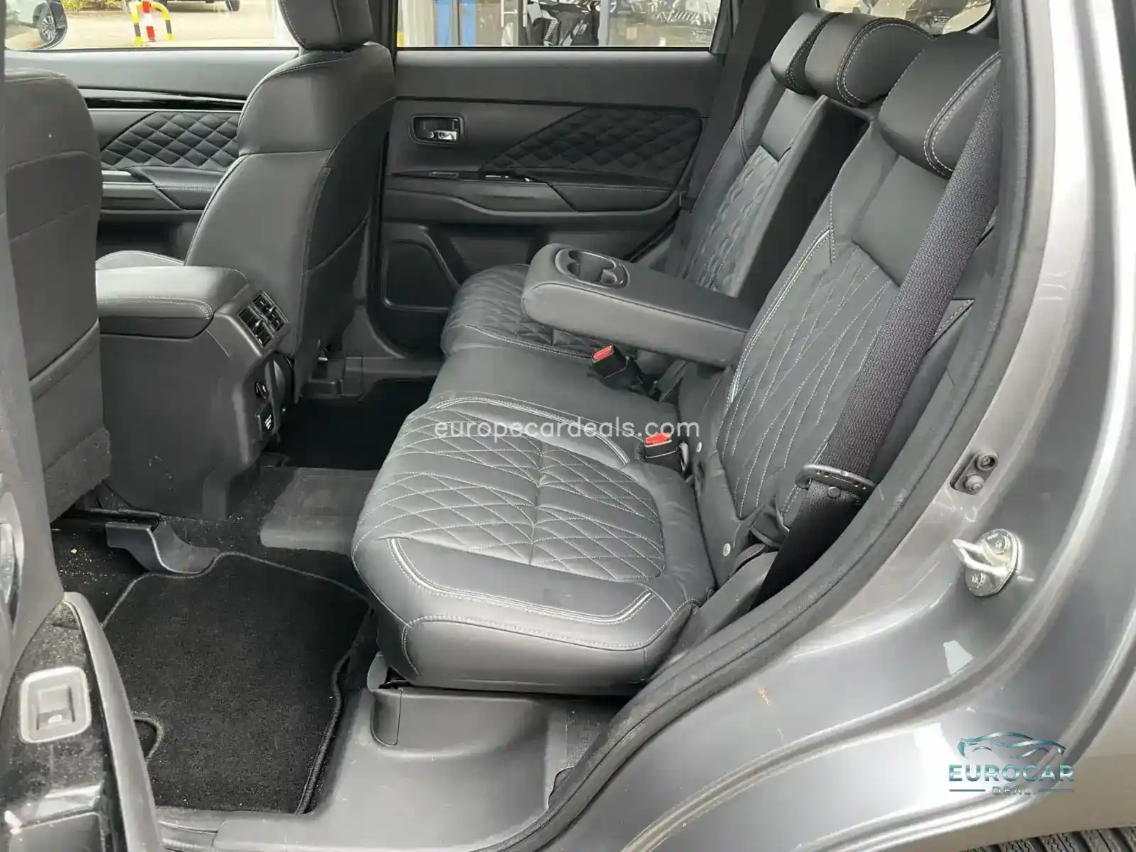 Mitsubishi Plug-in Hybrid Outlander