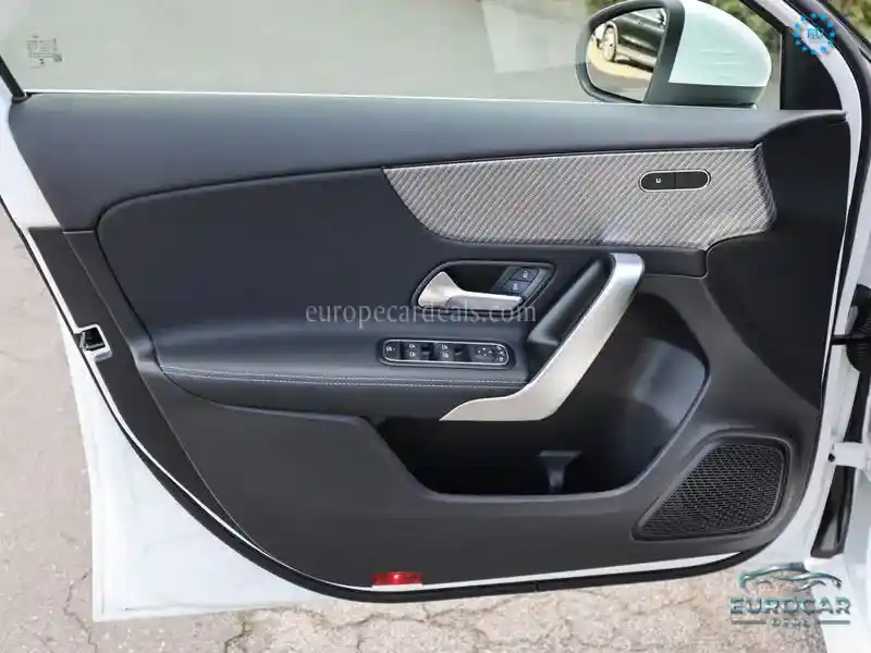 Mercedes-Benz A 220