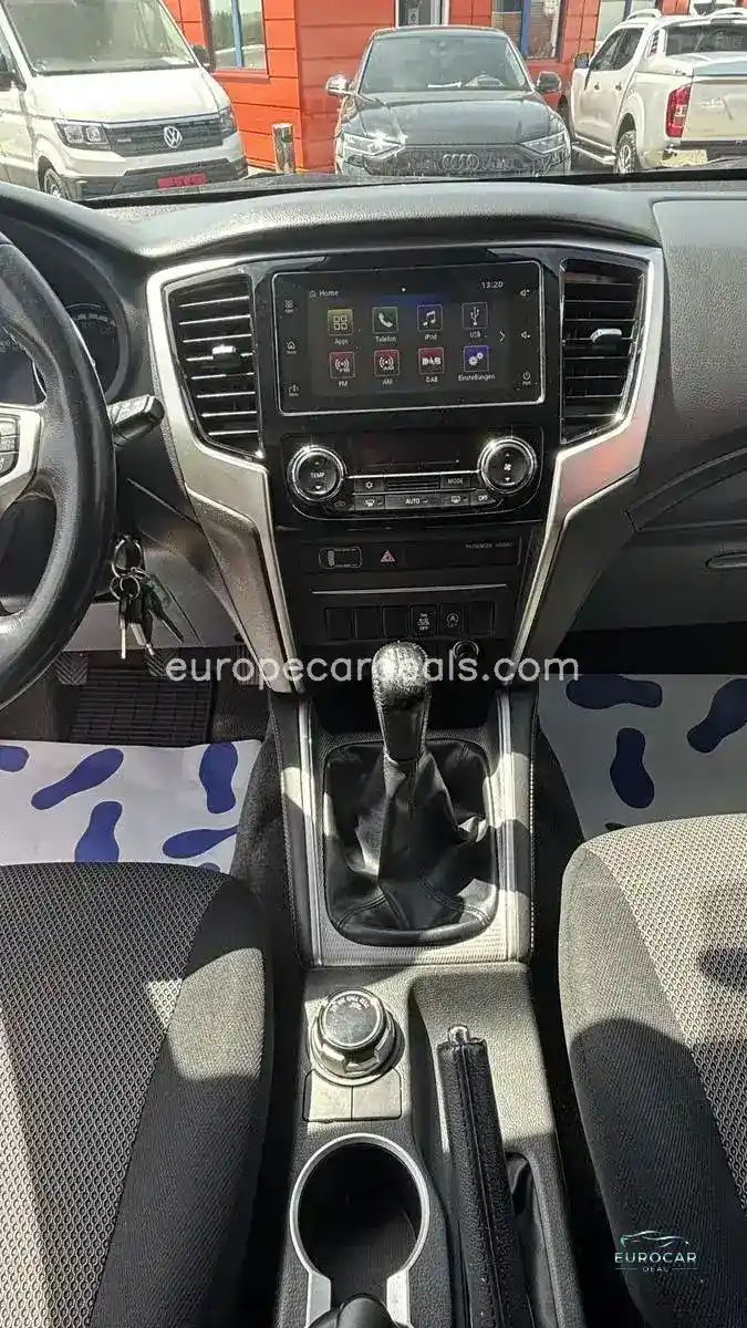 Mitsubishi L200