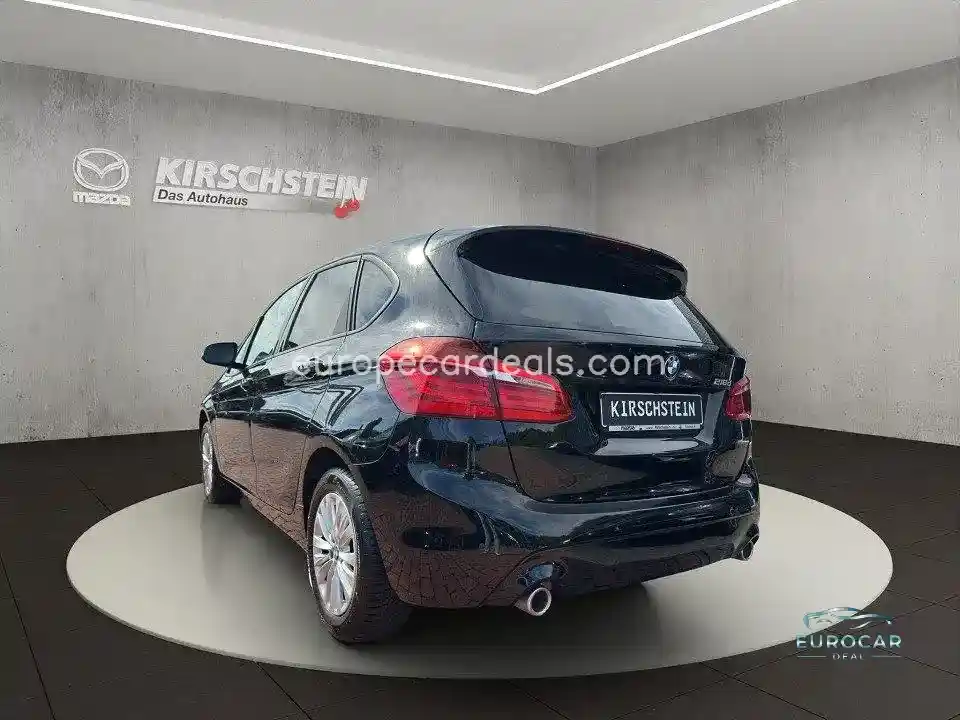 BMW 218