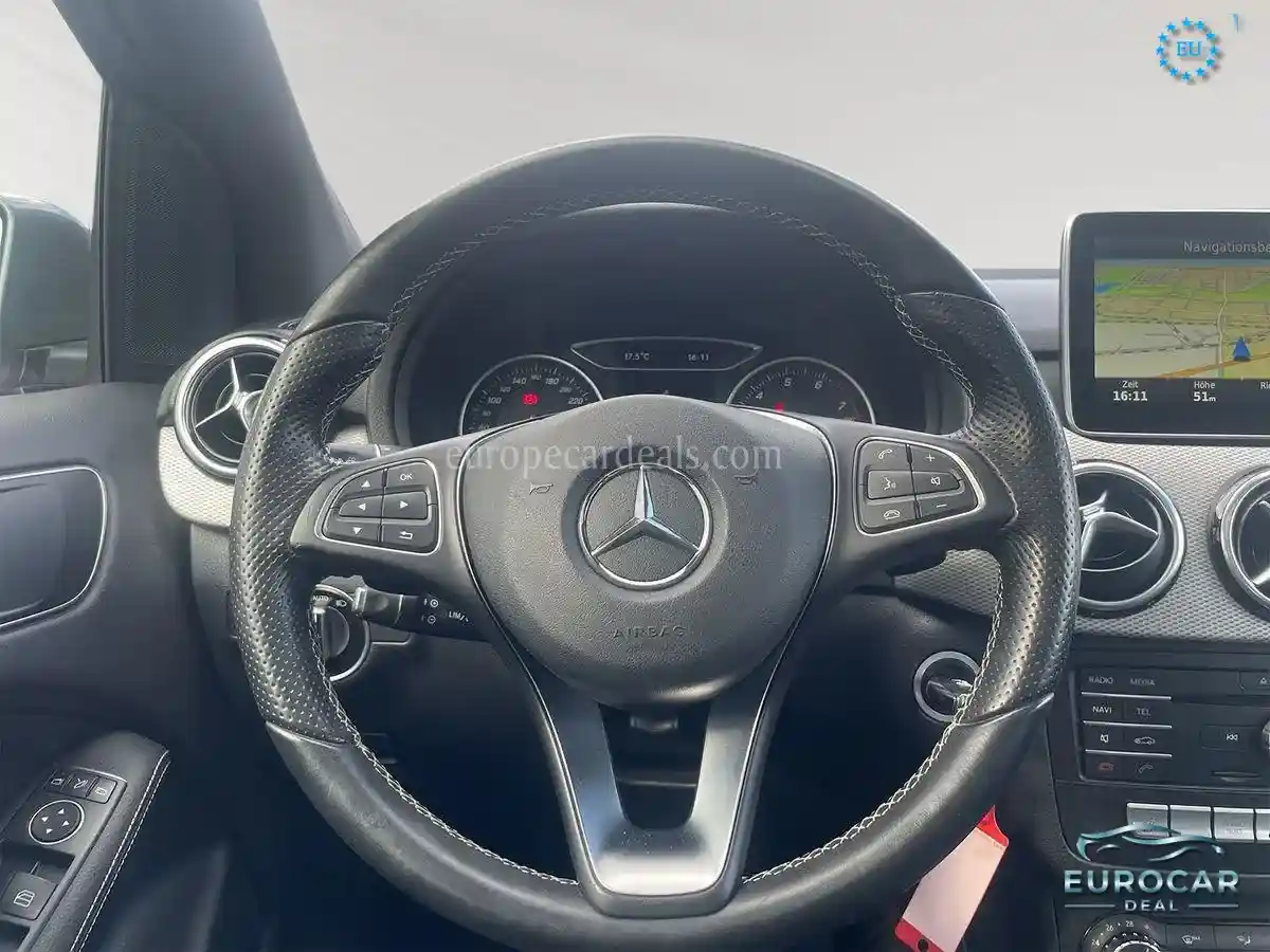 Mercedes-Benz B 180