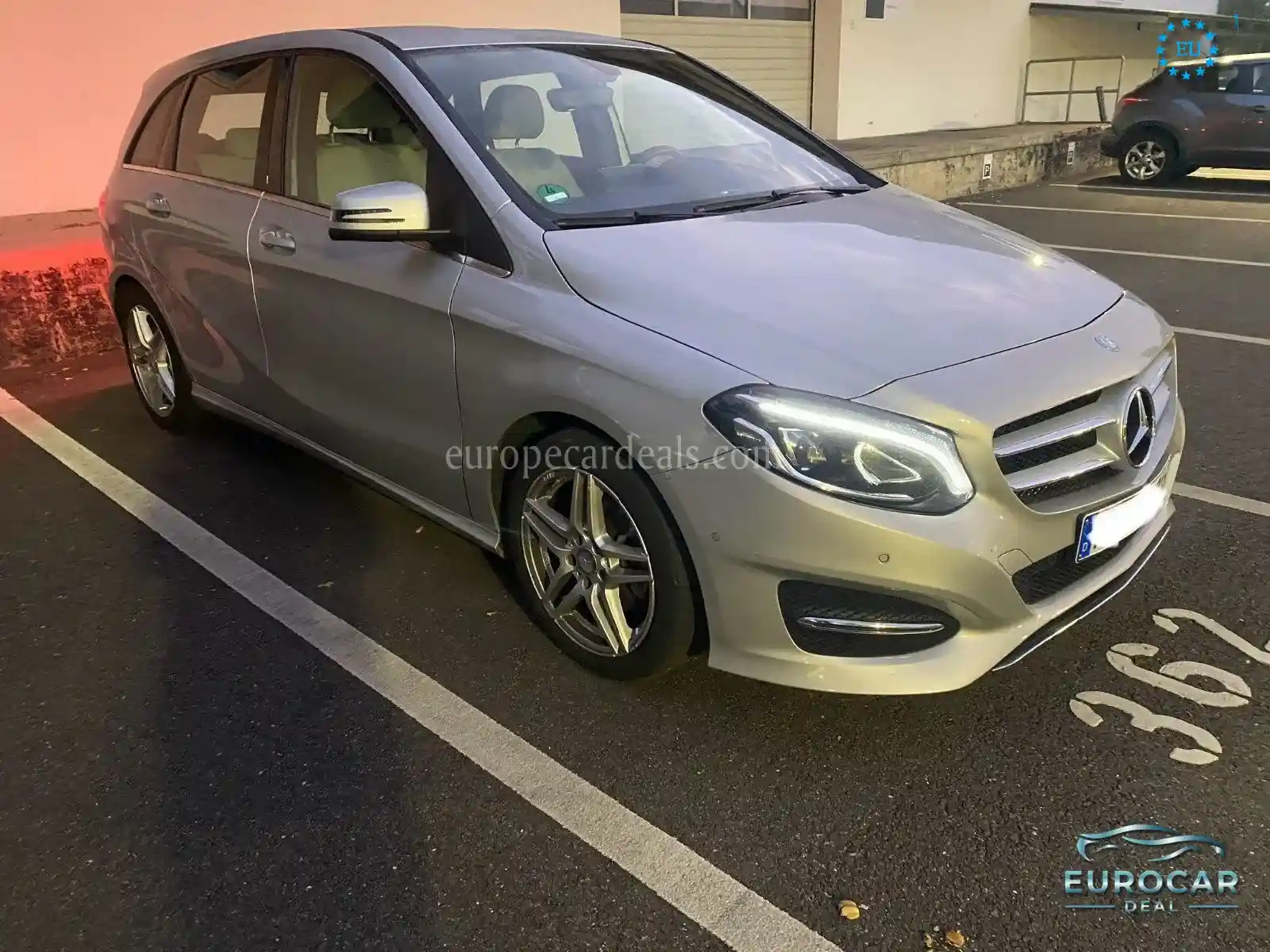 Mercedes-Benz B 180