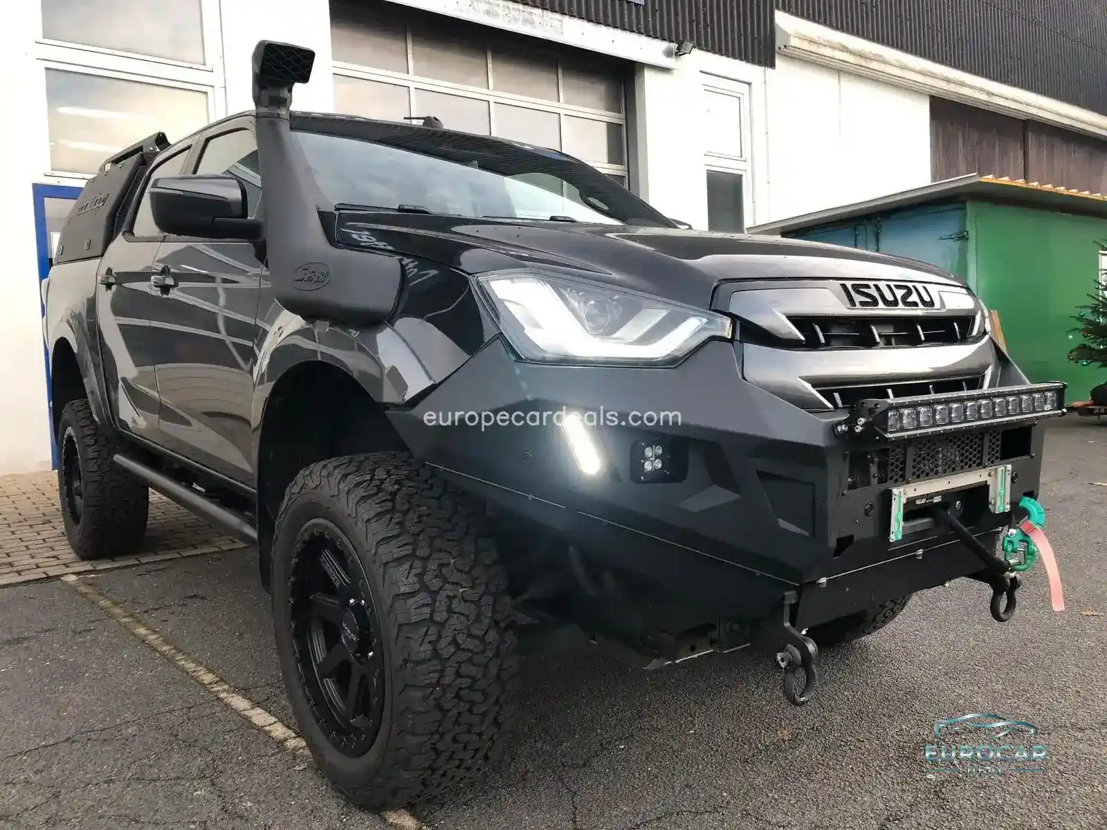 Double Cab V-Cross AT ” BAD-MAX “