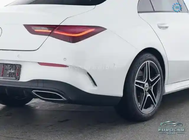 Mercedes-Benz CLA 200