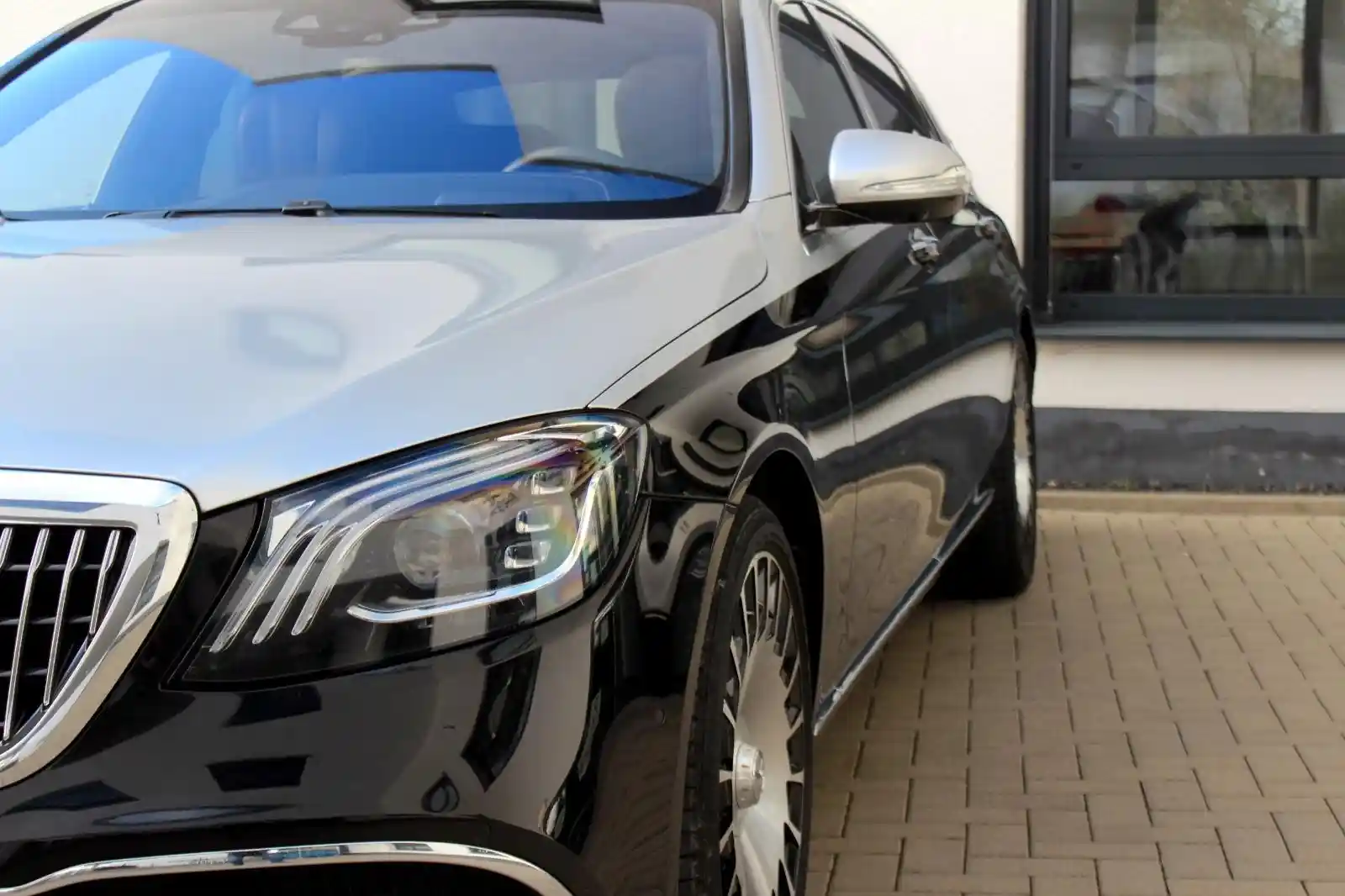Mercedes-Benz S 560
