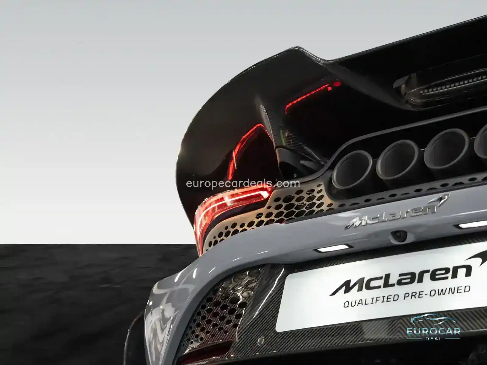 McLaren 765LT