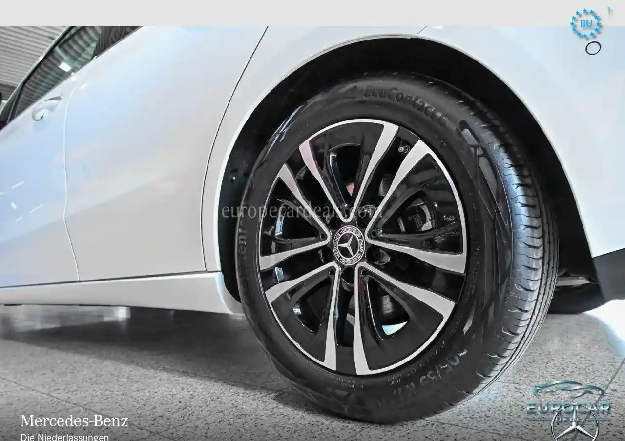 Mercedes-Benz B 220