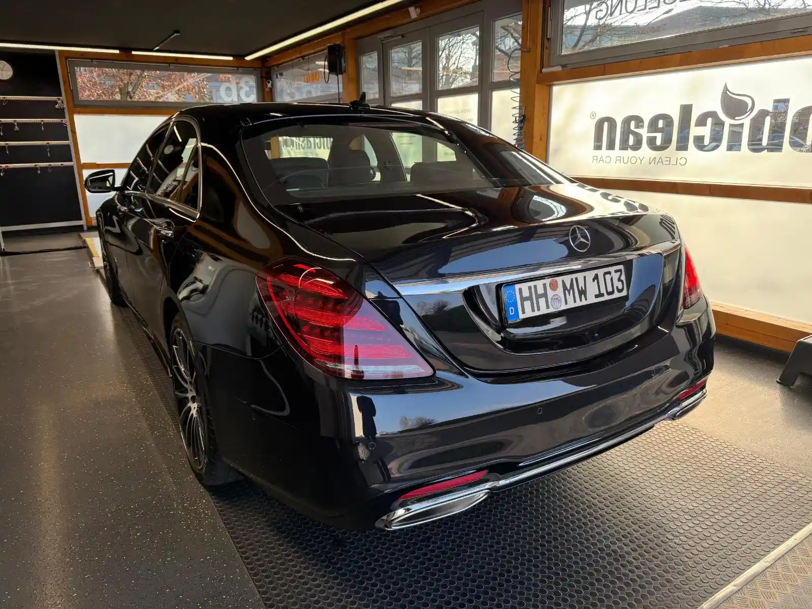 Mercedes-Benz S 560