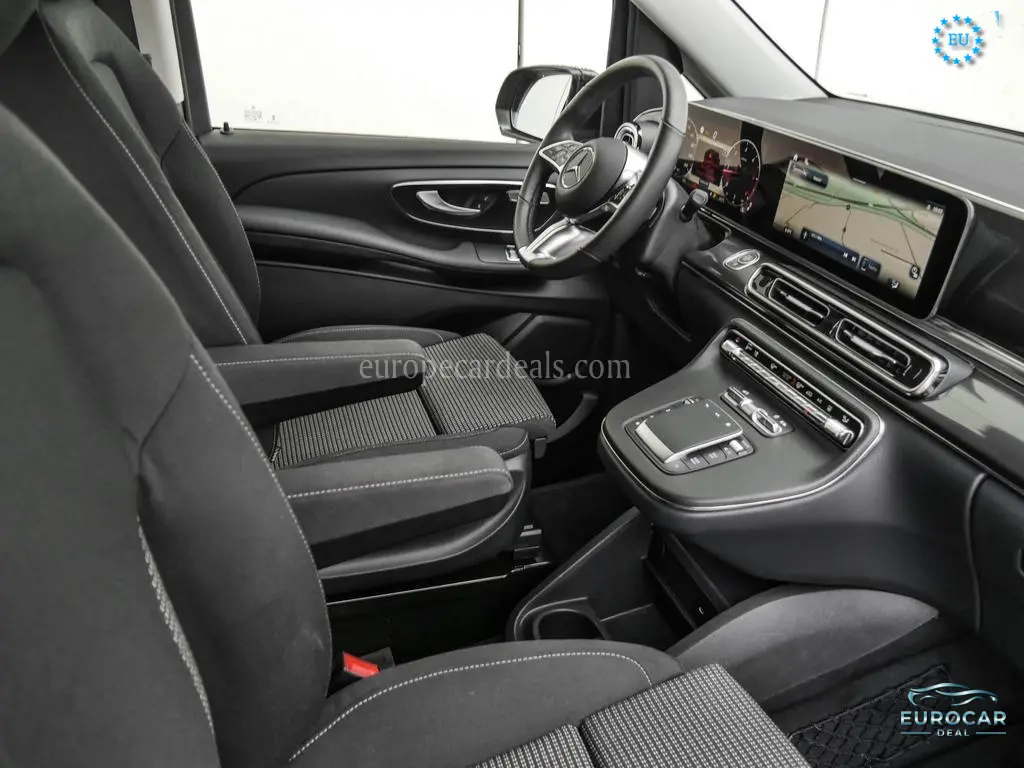 Mercedes-Benz V 220