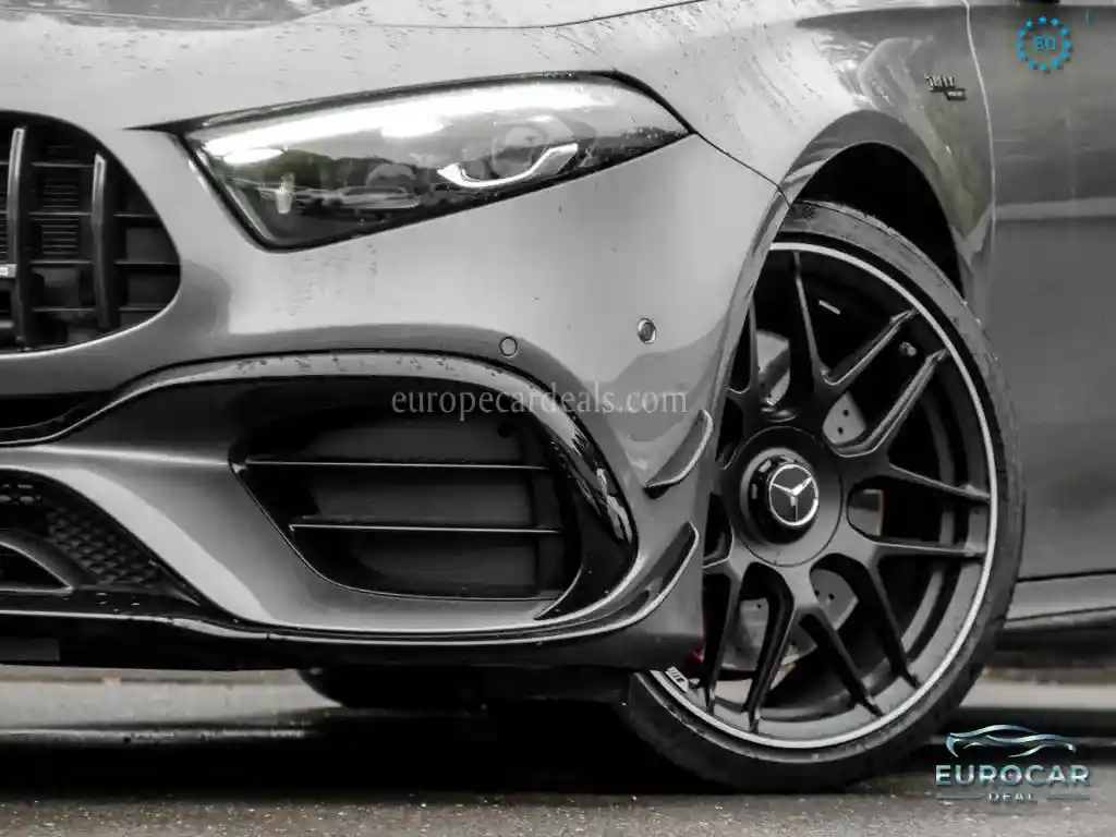 Mercedes-Benz A 45 AMG