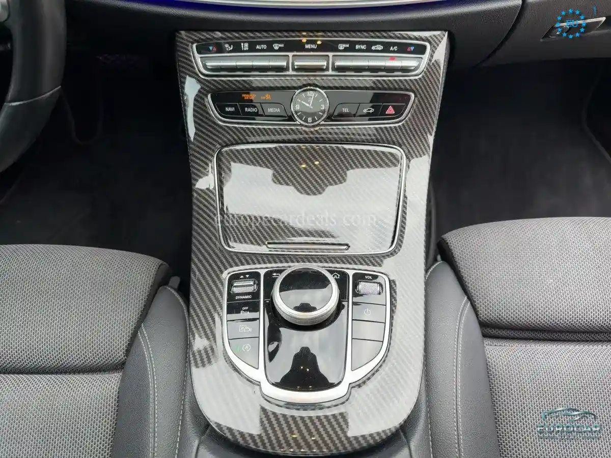 Mercedes-Benz E 220