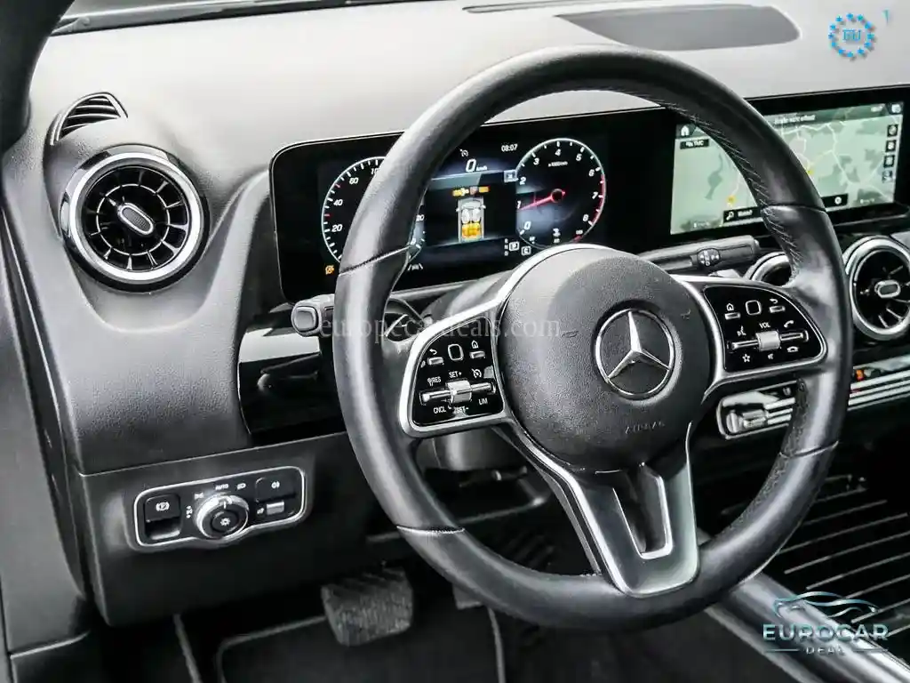 Mercedes-Benz B 220