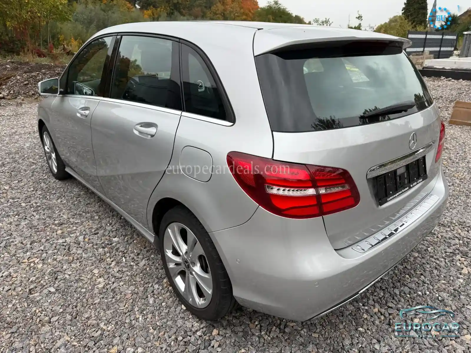 Mercedes-Benz B 180