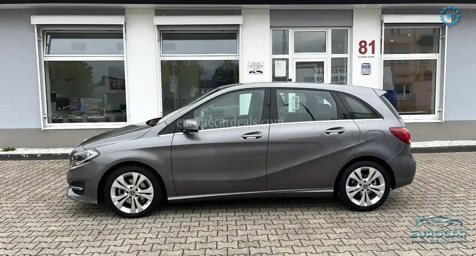 Mercedes-Benz B 180