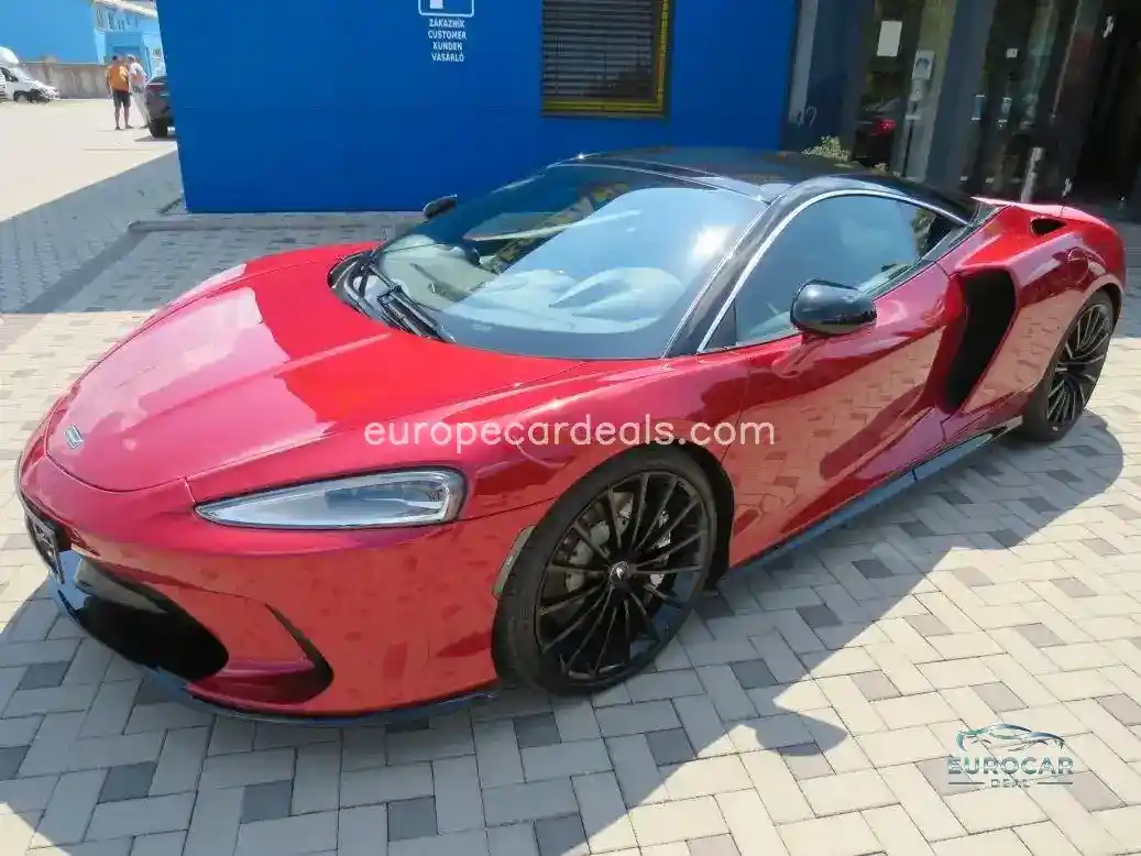 McLaren GT
