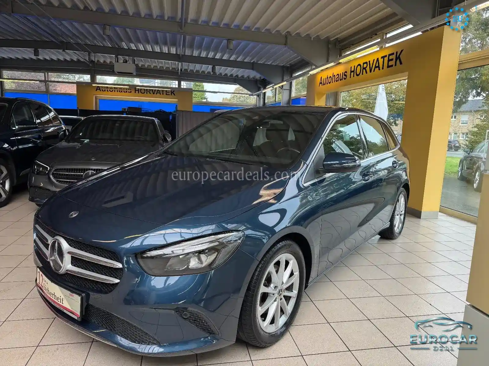 Mercedes-Benz B 180