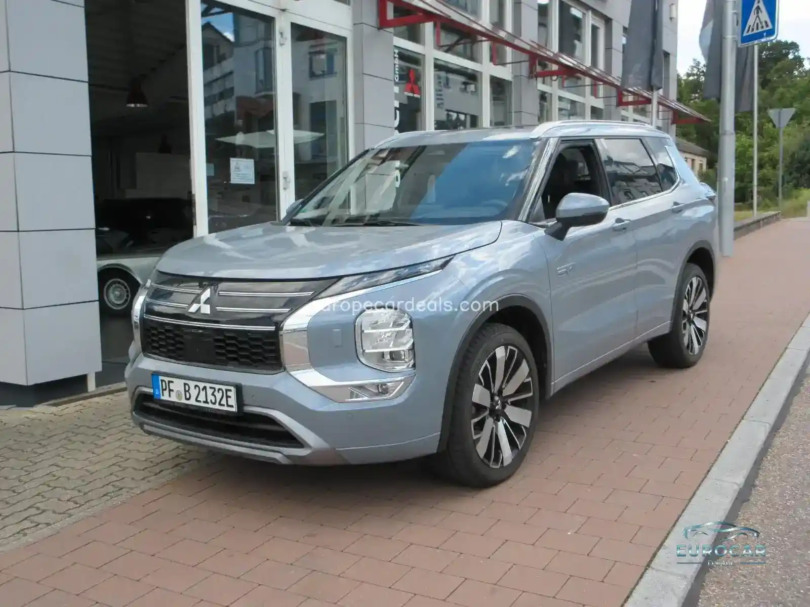 Mitsubishi Plug-in Hybrid Outlander