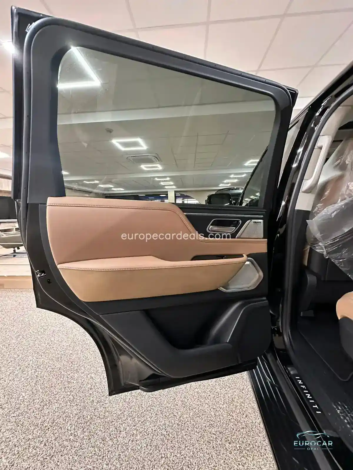 Infiniti QX80