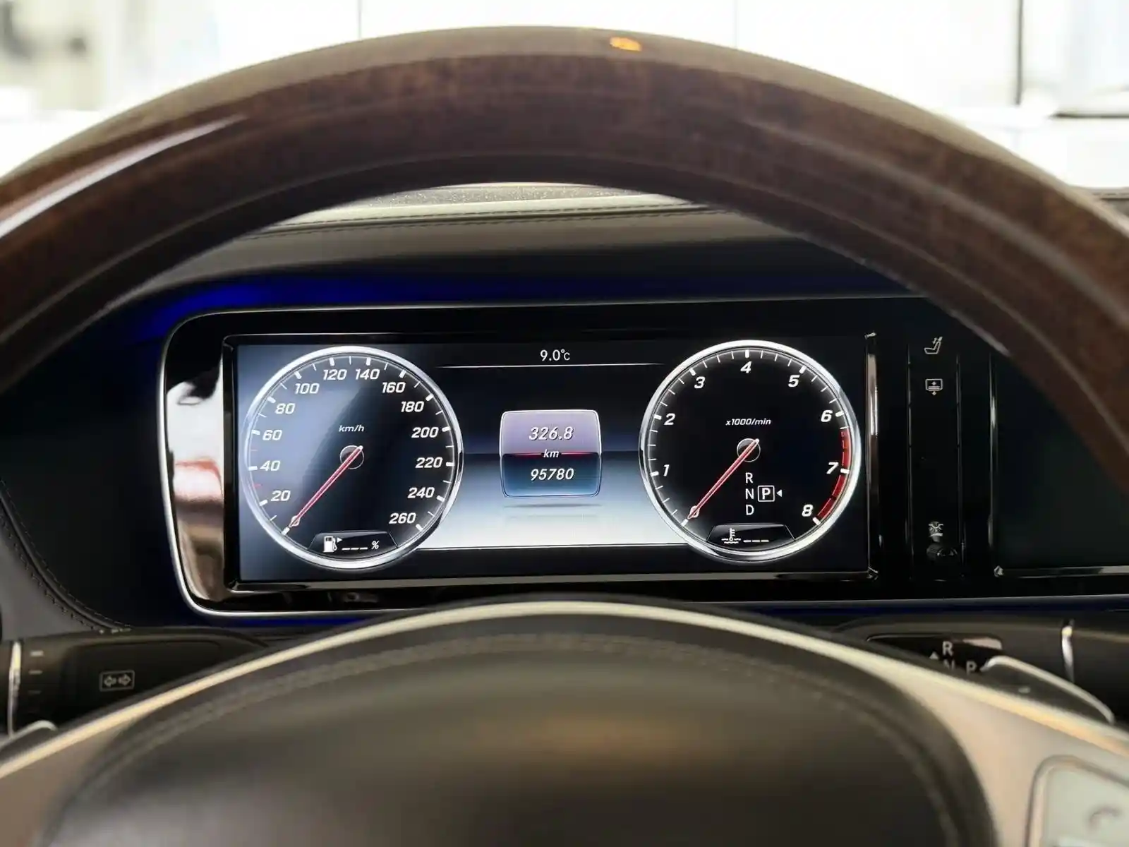 Mercedes-Benz S 600