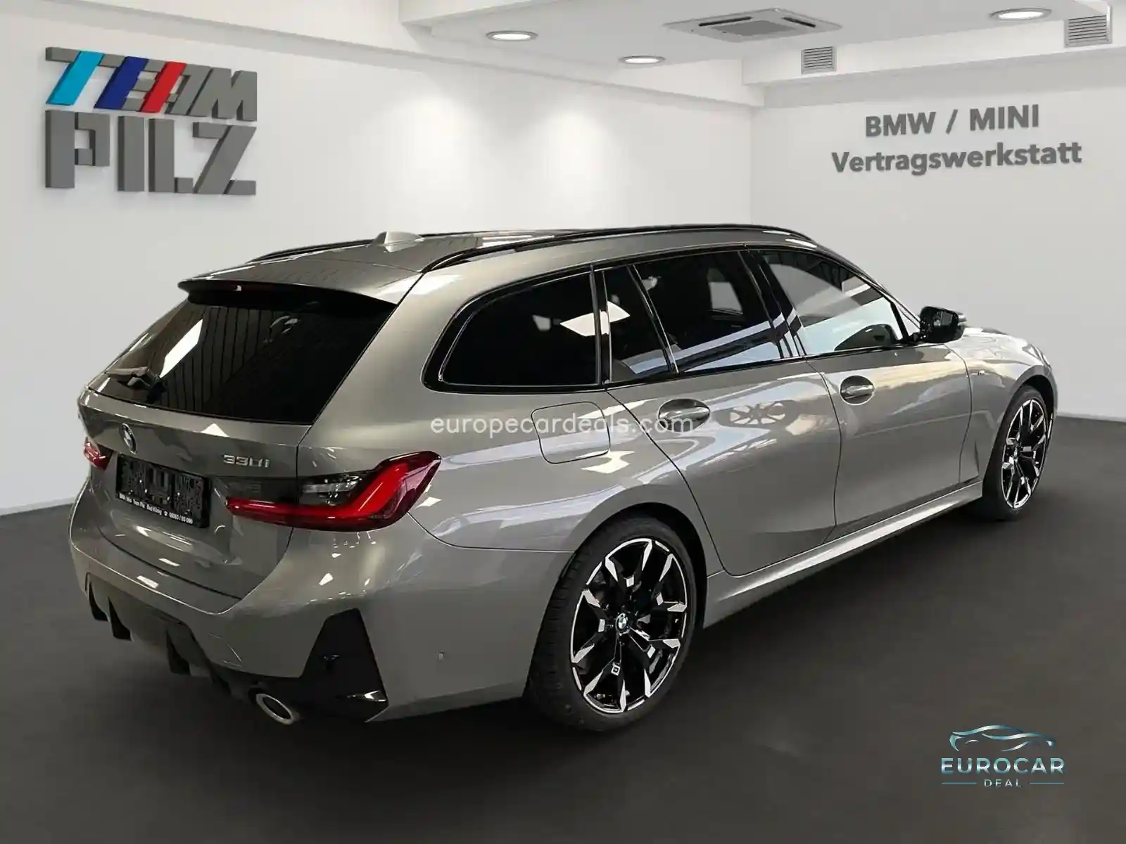 BMW 330
