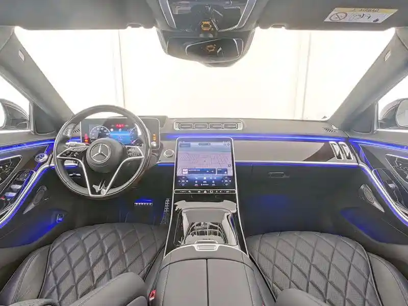 Mercedes-Benz S 500