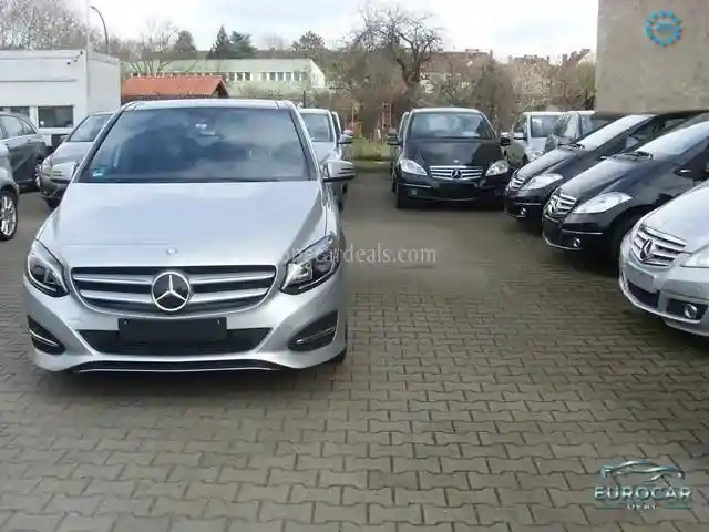 Mercedes-Benz B 220