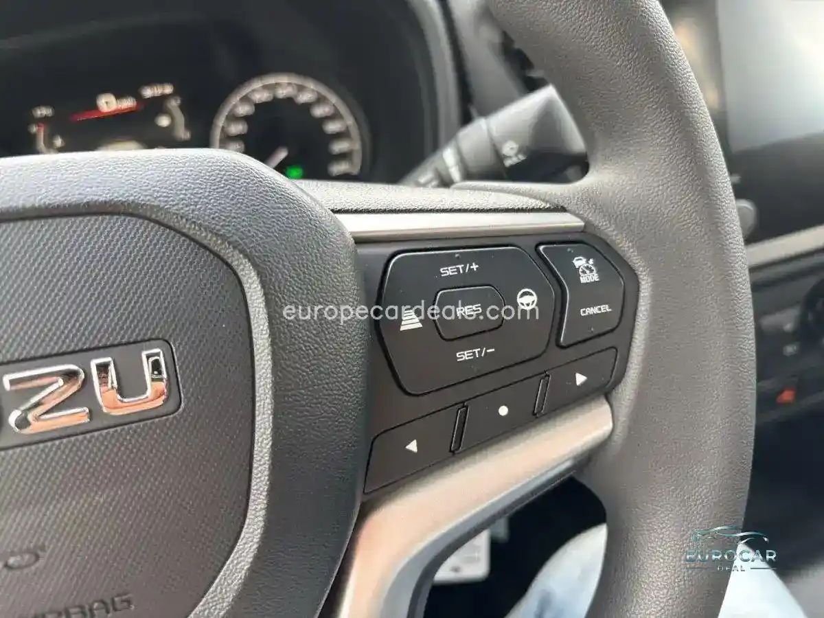 Double Cab 4X4 L A/T MY2025