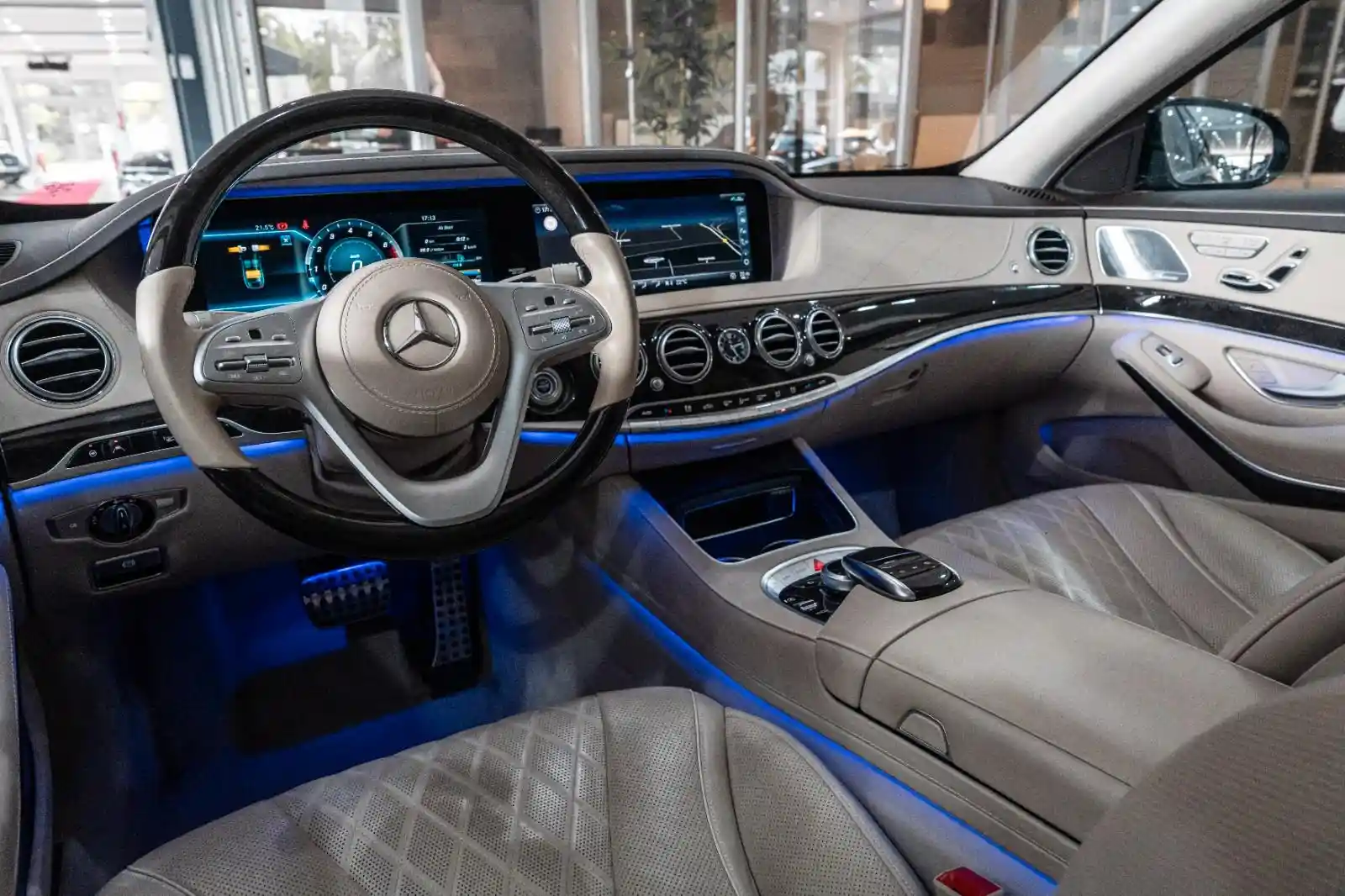 Mercedes-Benz S 560