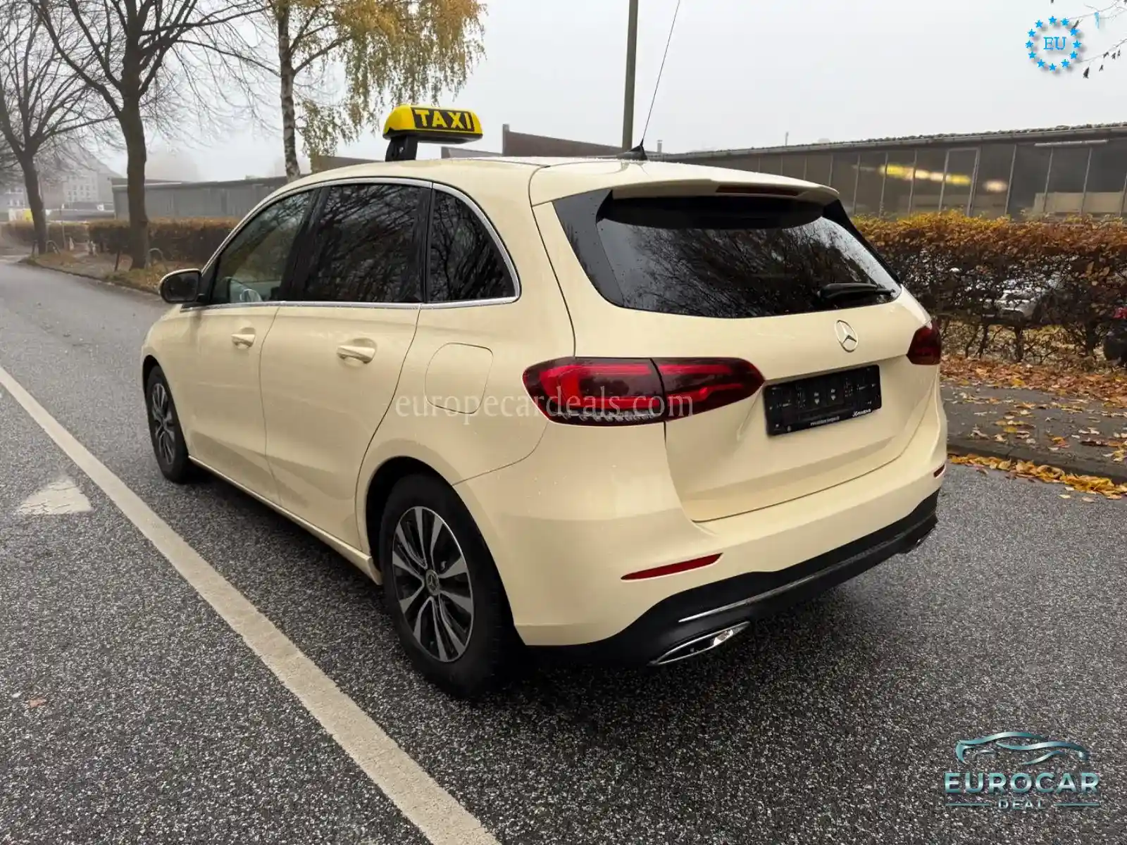 Mercedes-Benz B 180