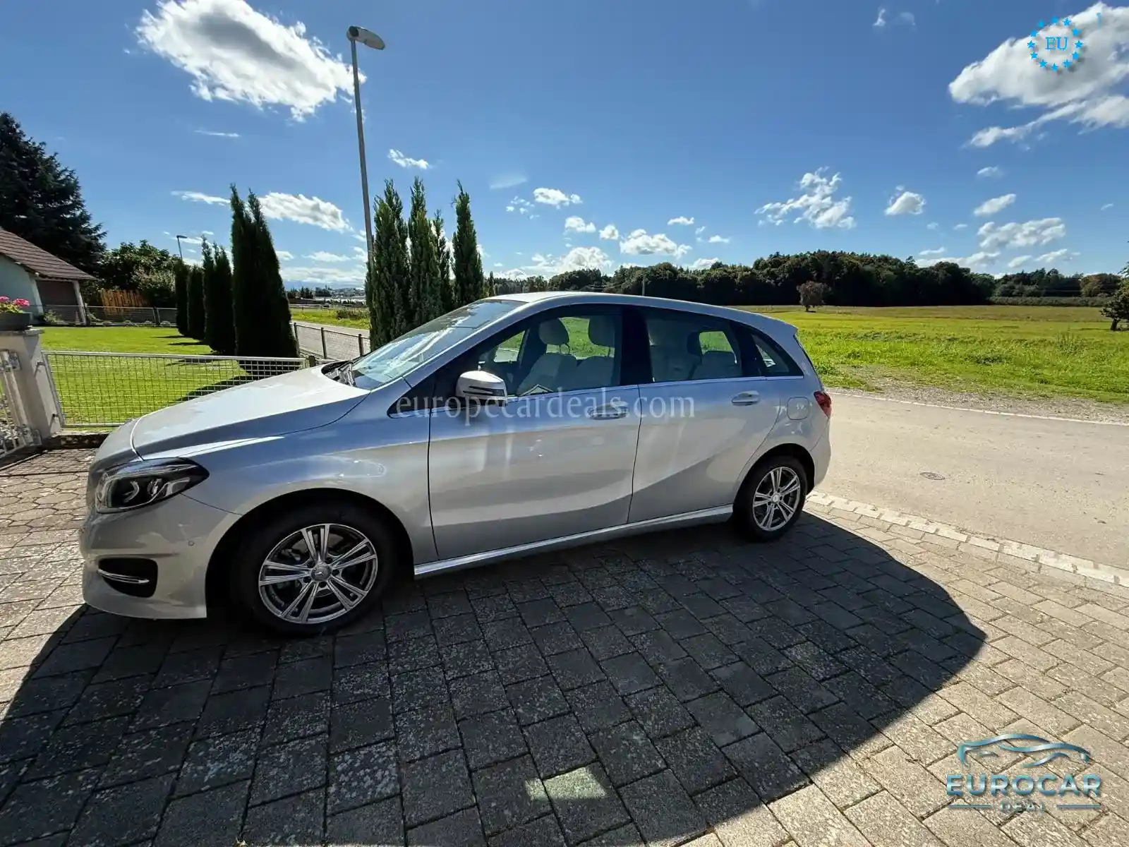 Mercedes-Benz B 180