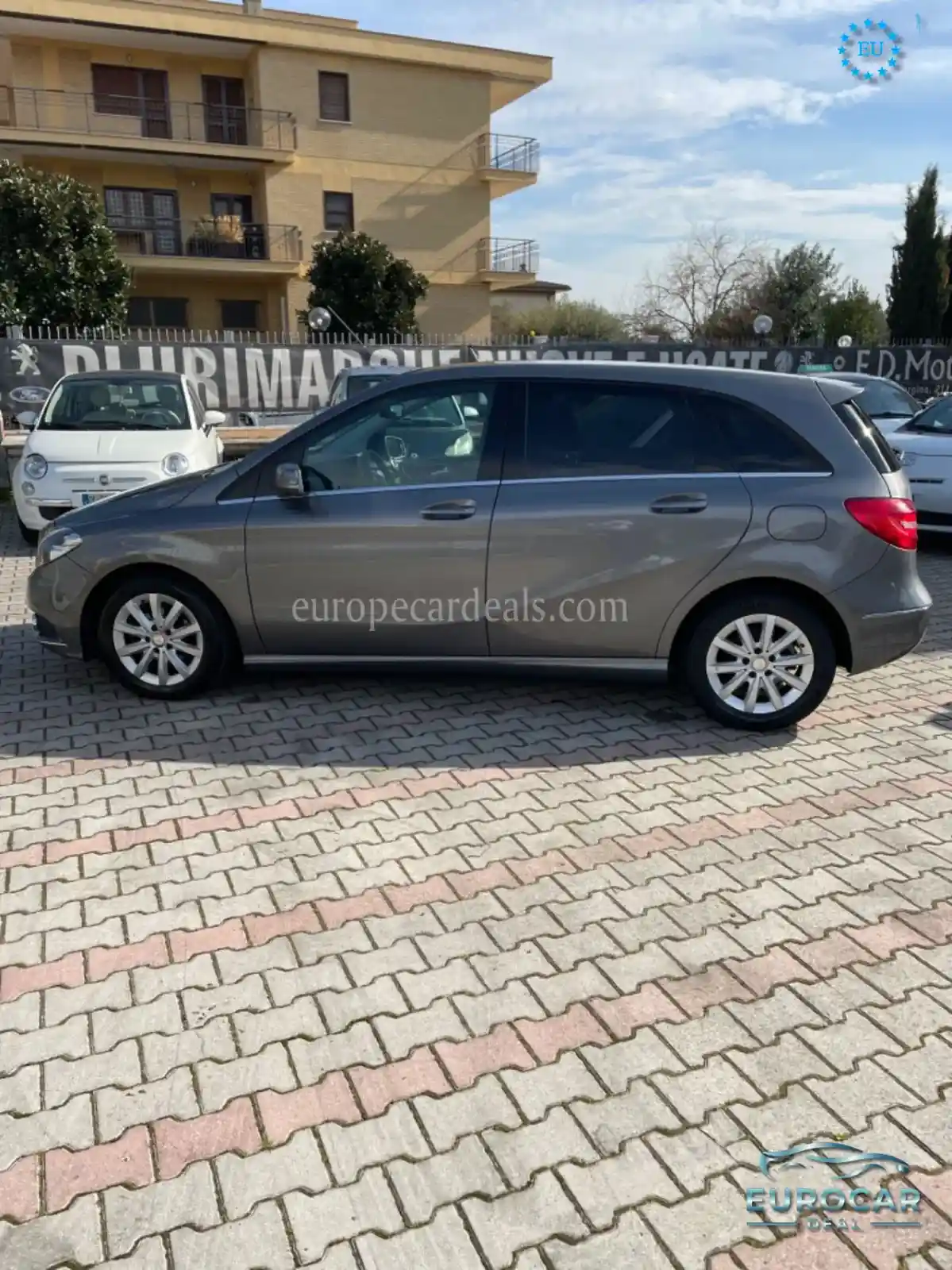 Mercedes-Benz B 180