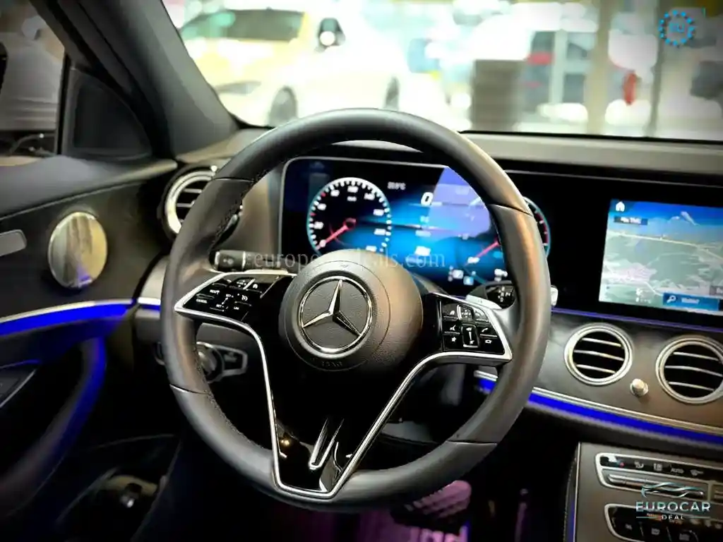 Mercedes-Benz E 300