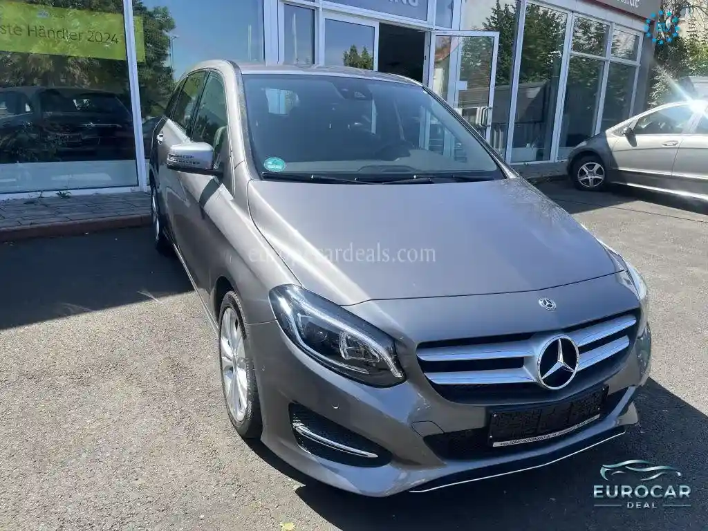 Mercedes-Benz B 180
