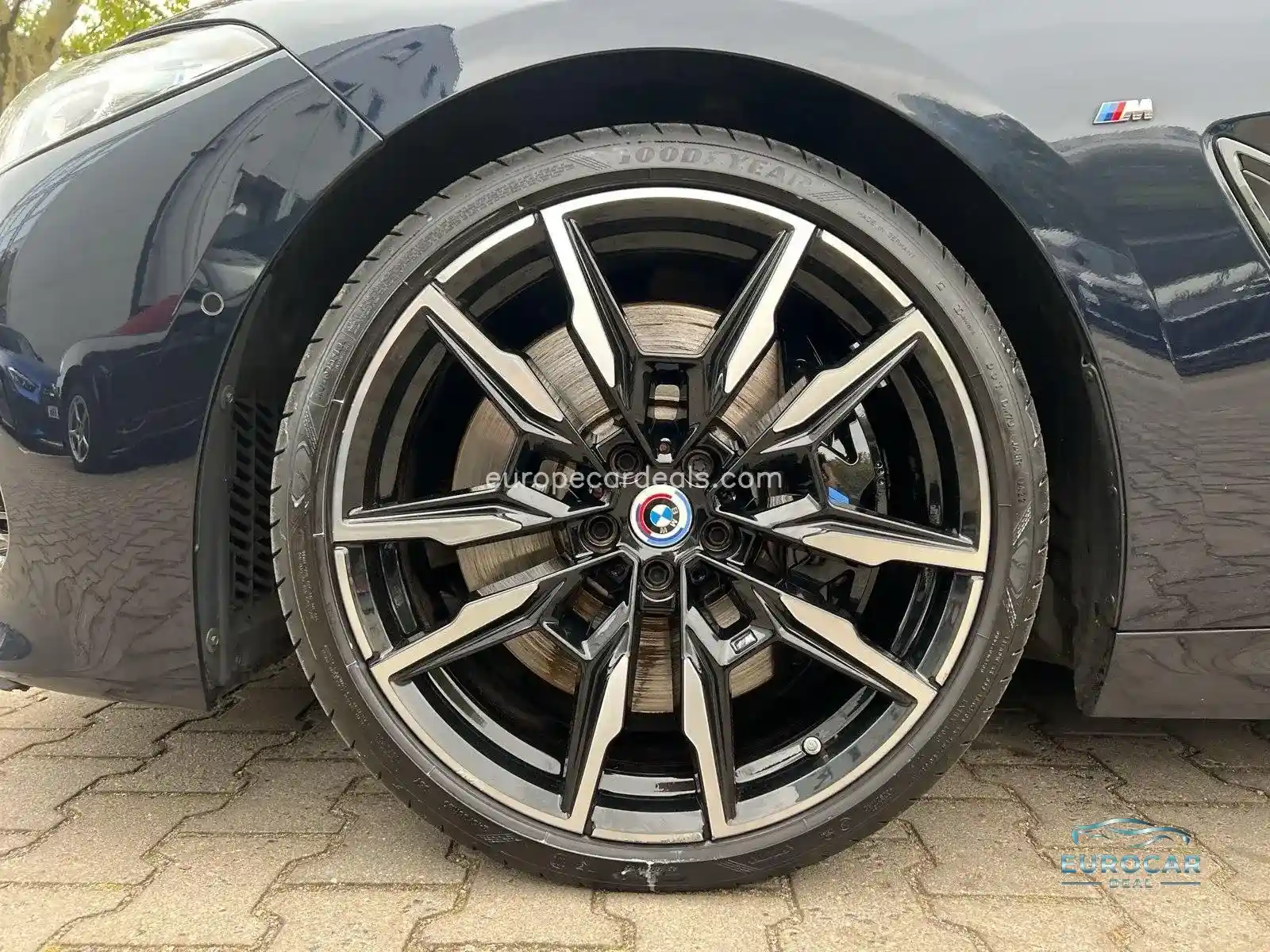BMW M850