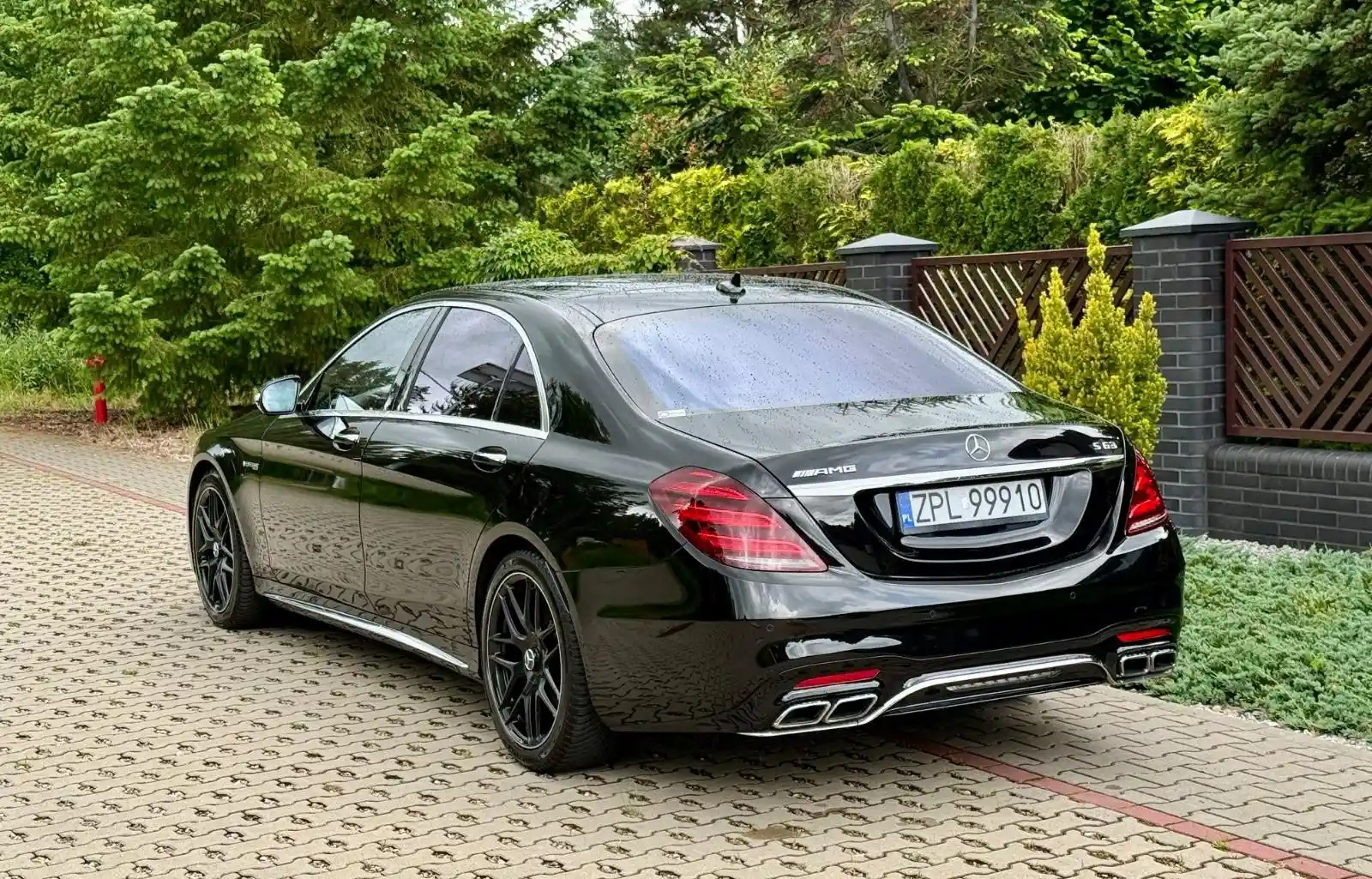 Mercedes-Benz S 63 AMG