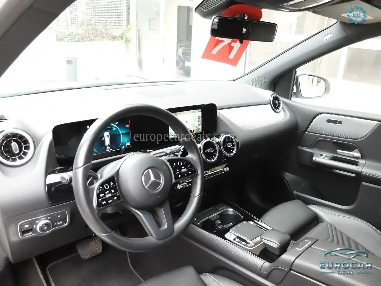 Mercedes-Benz B 180
