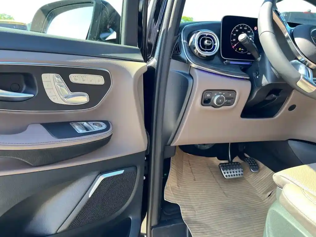 Mercedes-Benz V 300