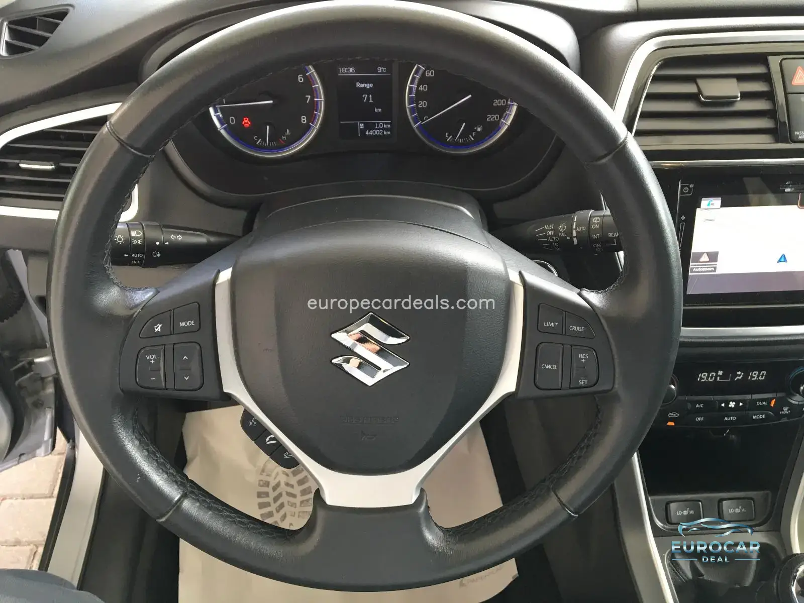 Suzuki (SX4) S-Cross